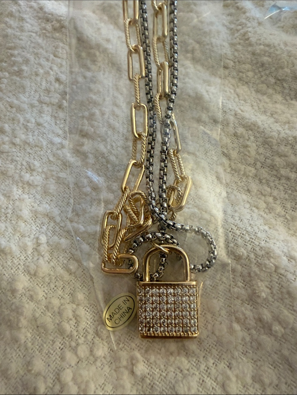 Bundle of costume jewelry! - Picture 6 of 7